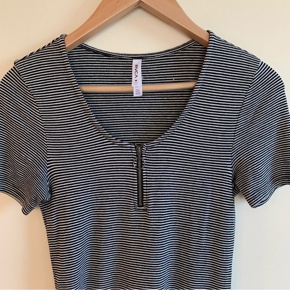 RVCA ZIP IT striped dress . - Picture 6 of 9